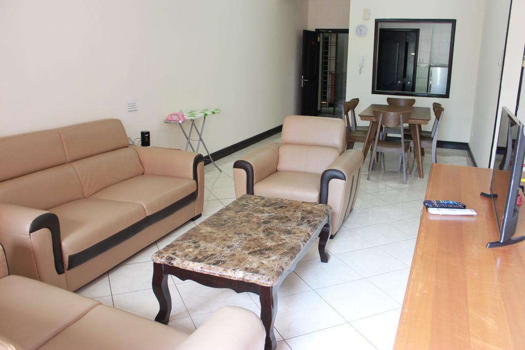 Homestay Marina Court Resort Kota Kinabalu Esterno foto