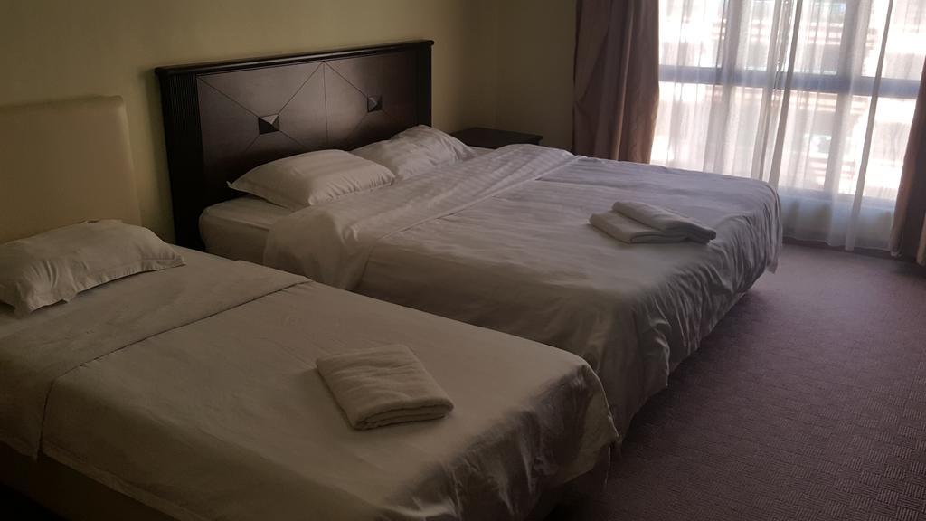 Homestay Marina Court Resort Kota Kinabalu Esterno foto